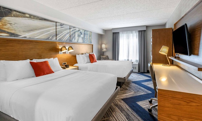 Point Edward Hotel | Comfort Inn Sarnia