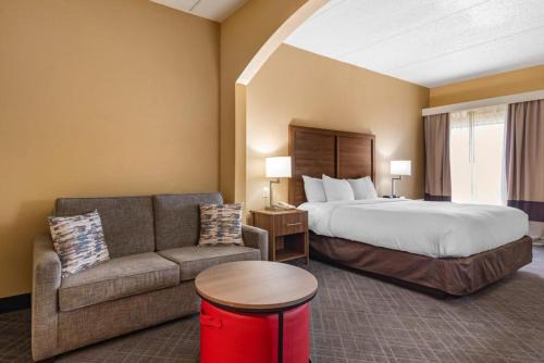 Stone Mountain Hotel | Comfort Inn & Suites at Stone Mountain