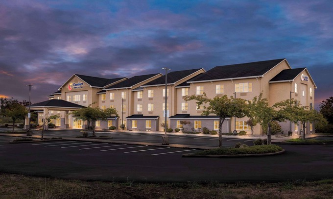 Creswell Hotel | Comfort Inn & Suites Creswell