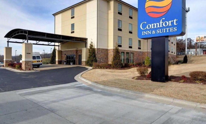 Fort Smith Hotel | Comfort Inn & Suites Fort Smith I-540