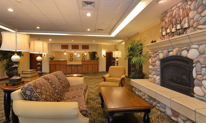 McMinnville Hotel | Comfort Inn & Suites McMinnville Wine Country