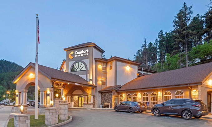 Keystone Hotel | Comfort Inn & Suites Mt. Rushmore