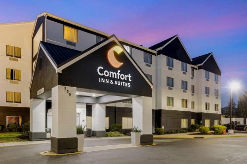 Mount Laurel Hotel | Comfort Inn & Suites Mt Laurel-Philadelphia