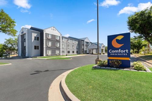 Olathe Hotel | Comfort Inn & Suites Olathe - Kansas City