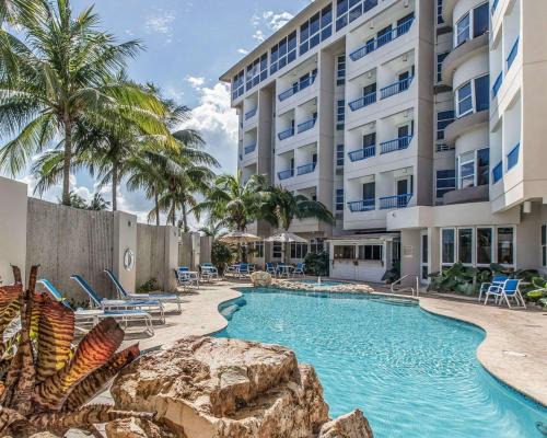 Levittown Hotel | Comfort Inn & Suites