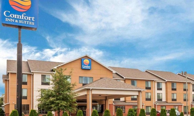 Miner Hotel | Comfort Inn & Suites Sikeston I-55