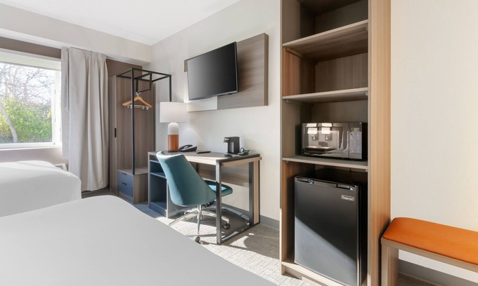 Beaver Dam Hotel | Comfort Inn & Suites