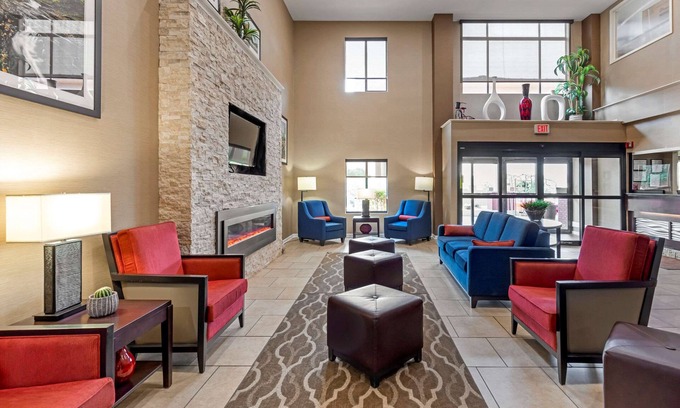 Canton Hotel | Comfort Inn & Suites