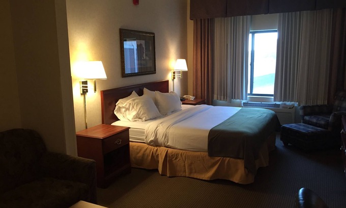 Emporia Hotel | Comfort Inn & Suites