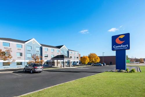 Mason City Hotel | Comfort Inn & Suites