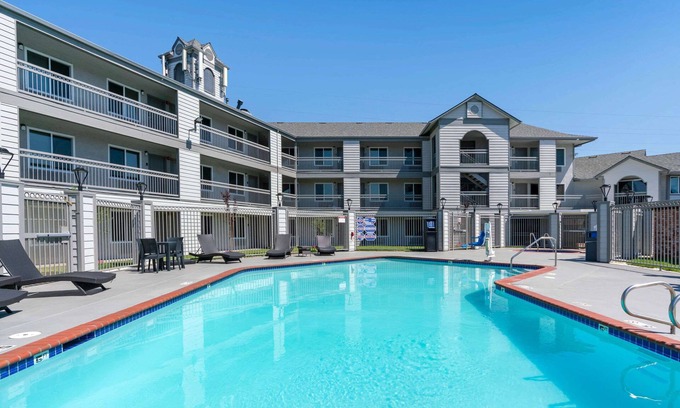 Antioch Hotel | Comfort Inn