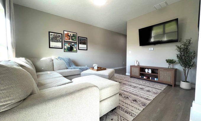 Cedar Falls House | Comfort & Space: 3 King Beds, Large Rooms, Attached Garage!