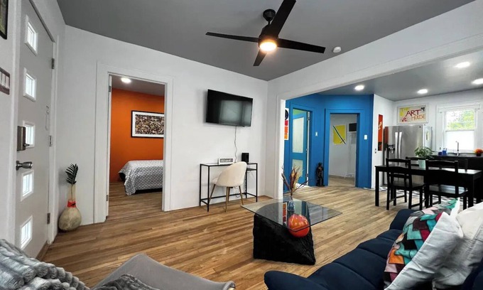 Detroit House | COMFORT STAY with The Art House