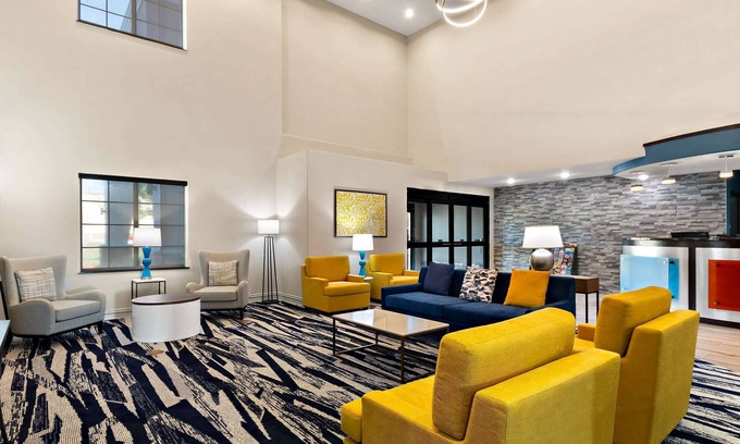 Bastrop Hotel | Comfort Suites Bastrop