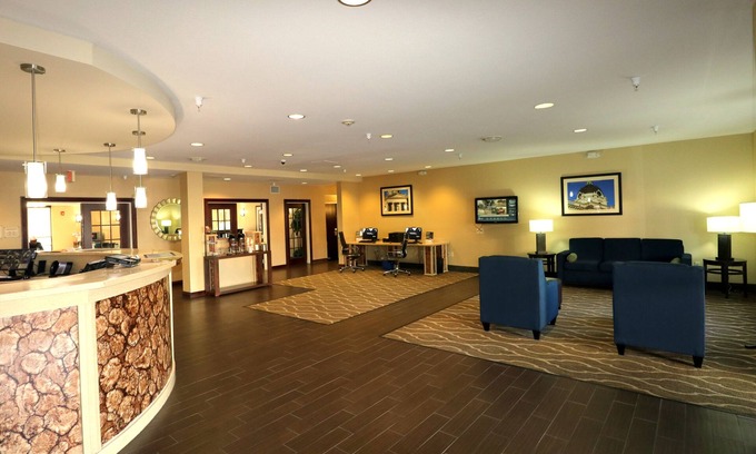 Bloomington Hotel | Comfort Suites Bloomington I-55 and I-74
