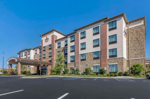 Bridgeport Hotel | Comfort Suites Bridgeport - Clarksburg