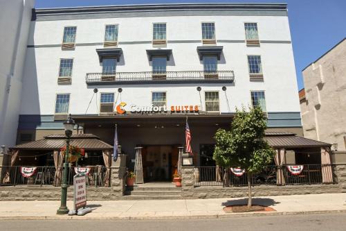 Carlisle Hotel | Comfort Suites Downtown Carlisle