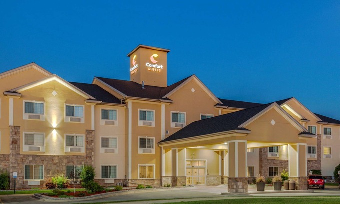 Johnson Creek Hotel | Comfort Suites Johnson Creek Conference Center