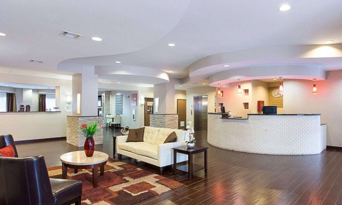 Mandeville Hotel | Comfort Suites Mandeville - Covington