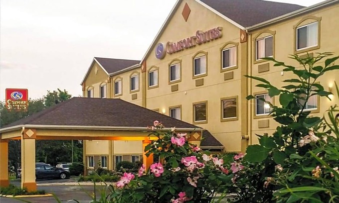 North Central Omaha Hotel | Comfort Suites Omaha
