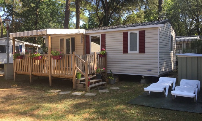 Saint-Brevin-les-Pins House | Comfortable mobile home - sleeps 6