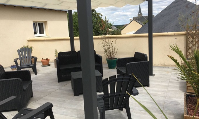 Montreuil-sur-Maine House | Comfortable furnished tourist cottage