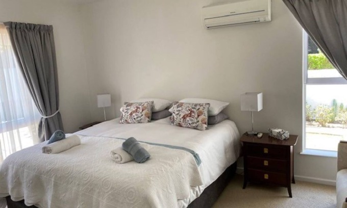 Somerset West House | Comfortable 2-bedroom holiday cottage on secure golf estate with private pool
