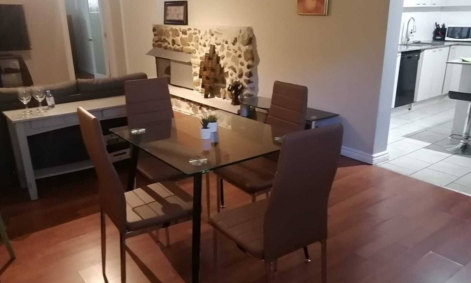 Cartierville House | Comfortable 2 Bedroom Unit