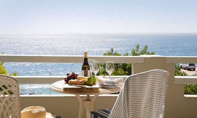 Clifton Apartment | Comfortable 3 Bedroom Apartment - Number 5103