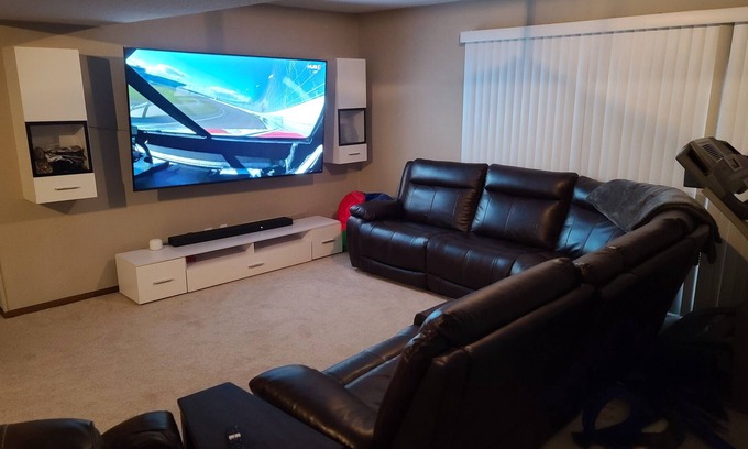 West St. Paul House | Comfortable 4-Bedroom Home Close to Everthing