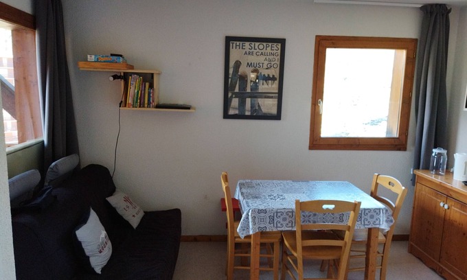 Saint-Etienne-en-Devoluy Apartment | Comfortable 4-person apartment with 2 bedrooms