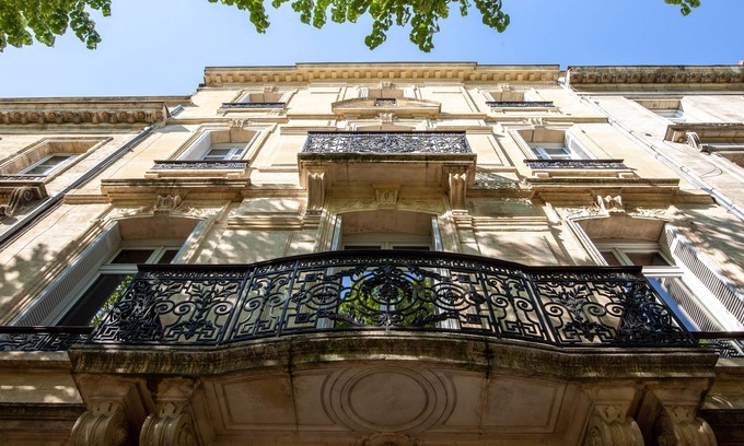 Hotel de Ville - Quinconces Apartment | Comfortable 4-star studio in the heart of Bordeaux