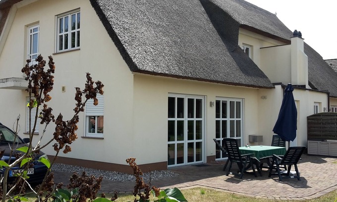 Garz House | Comfortable 5-star vacation home with a large terrace, garden, Internet and much more.
