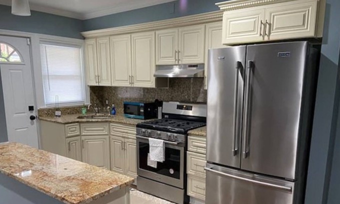Stonewood-Pentwood-Winston House | Comfortable and Local Three Bedroom Townhome!