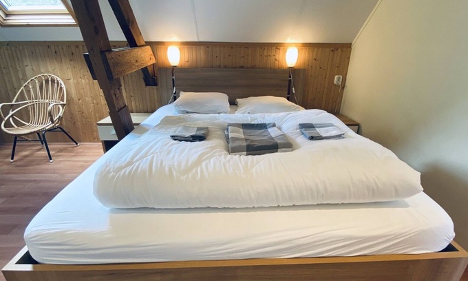 Sint Kruis House | Comfortable and quietly located 4-person holiday home in Sluis