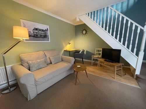 Canterbury Apartment | Comfortable and spacious apartment with parking