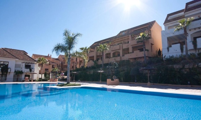 Castillo de Sabinillas Apartment | Comfortable apartment with sea view -5 pools - WIFI