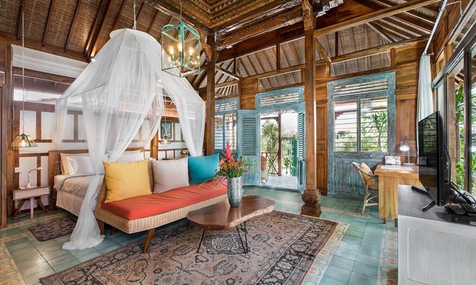 Sanur Kauh House | comfortable, artfully designed, traditional villa, big pool, beautiful garden