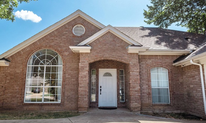 Keller House | Comfortable, clean, 3 bedroom house. Perfect work from home space.