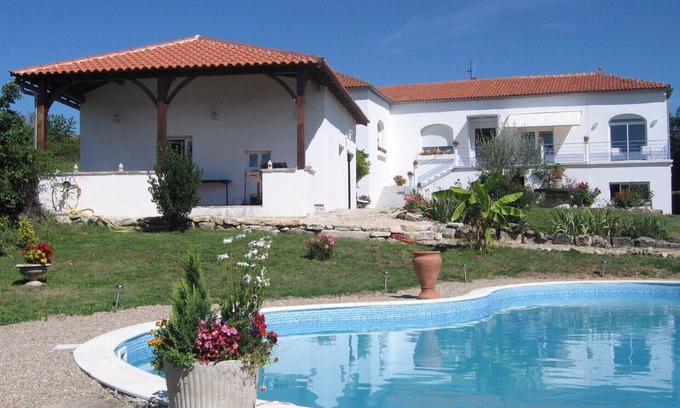 Floressas Cottage | Comfortable cottage with pool in the heart of Quercy