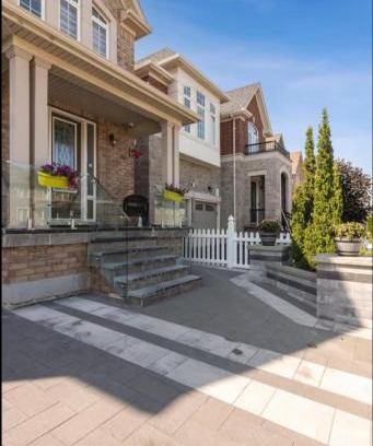 Brampton Apartment | Comfortable & Cozy 2BR Hideaway Basement Appartment