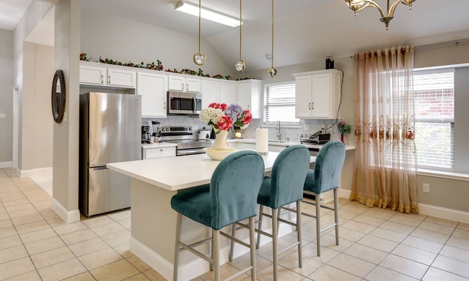 Dallas House | Comfortable Dallas Abode w/ Backyard & Office!