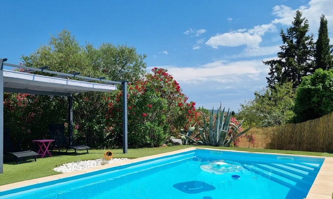 Azillanet Apartment | Comfortable holiday home with pool in Azillanet