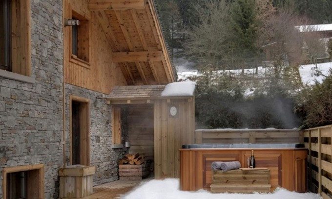 Courmayeur Ski Chalet | Comfortable holiday home with fireplace