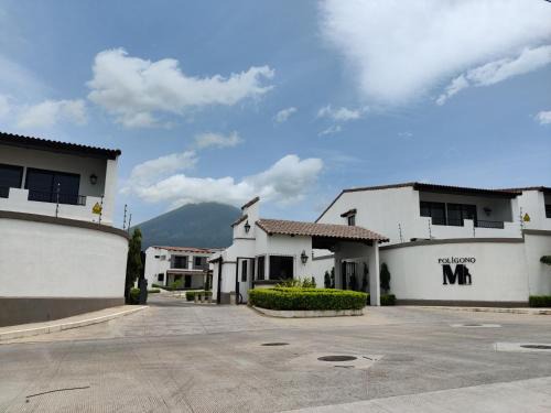 Puerto Barillas Apartment | Comfortable house in Residencial San Andrés