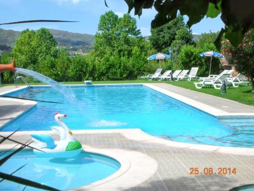 Pedraca House | Comfortable house with mountain view and shared pool