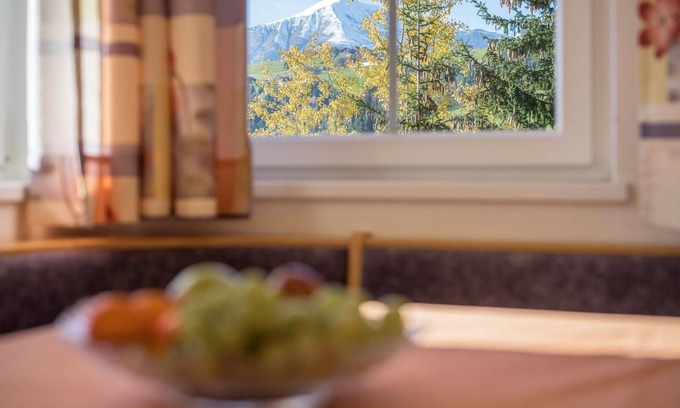 Terento Apartment | Comfortable Apartment “Treyer 3 Typ B” with Mountain View, Balcony & Garden