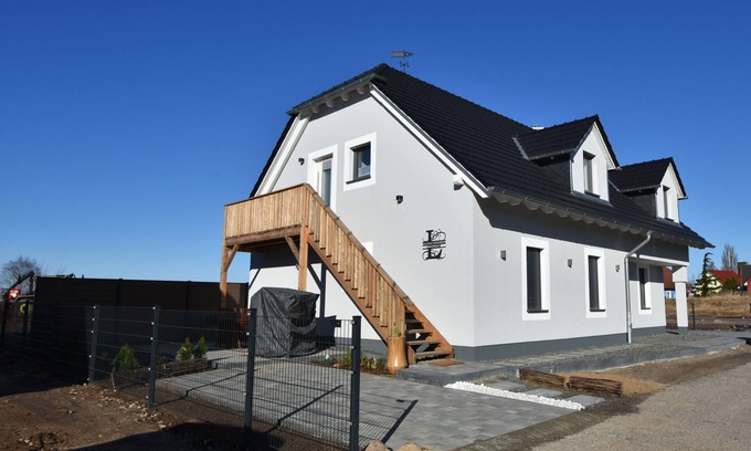 Dreschvitz Apartment | Comfortable Louise vacation apartment in a quiet location