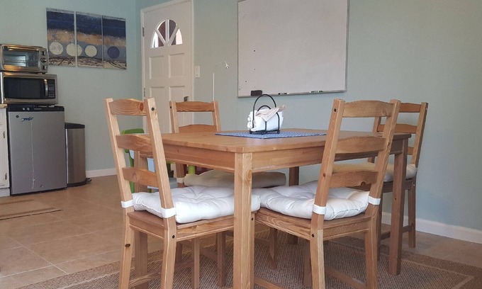 South Pasadena House | * COMFORTABLE, QUIET AND PRIVATE GUEST HOUSE *