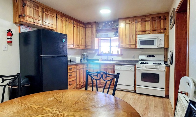 Blue Cabin | Comfortable ranch style cabin with prime location to both Arizona and New Mexico